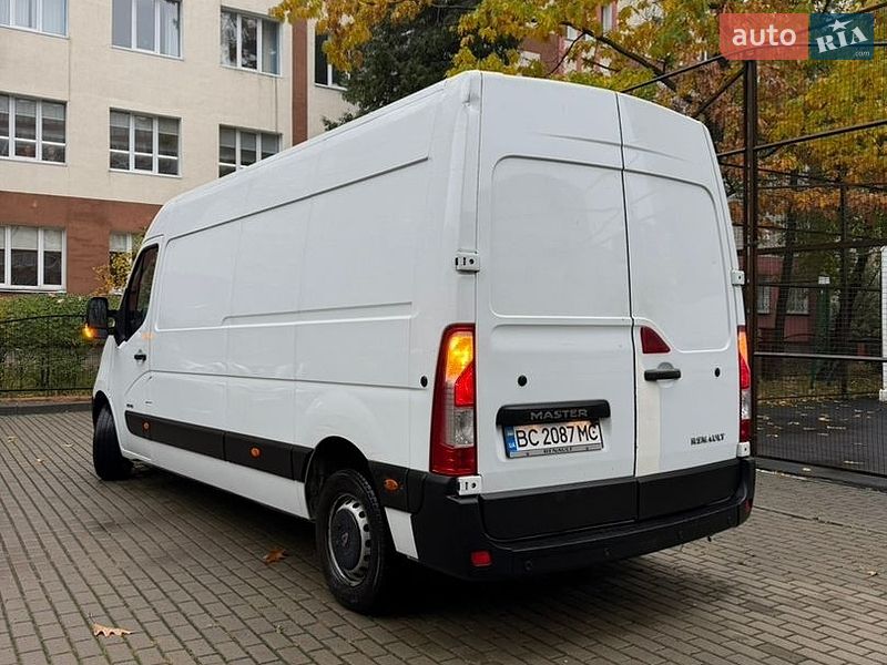Грузовой фургон Renault Master 2015 в Львове