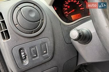 Грузовой фургон Renault Master 2015 в Львове