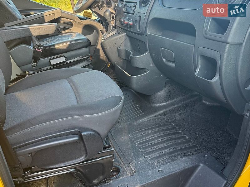 Вантажний фургон Renault Master 2018 в Запоріжжі