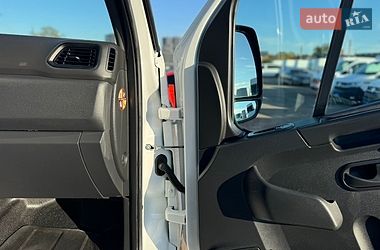 Грузопассажирский фургон Renault Master 2020 в Киеве