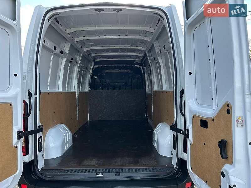 Вантажний фургон Renault Master 2018 в Хусті