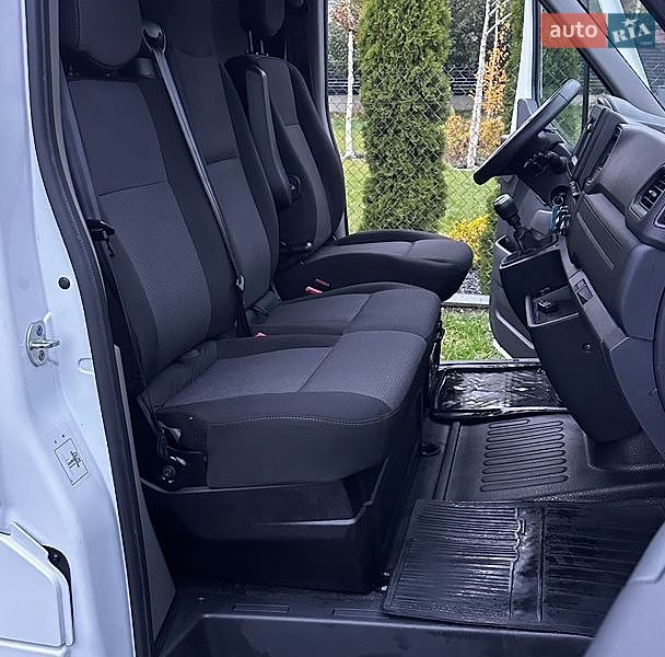 Грузовой фургон Renault Master 2021 в Луцке