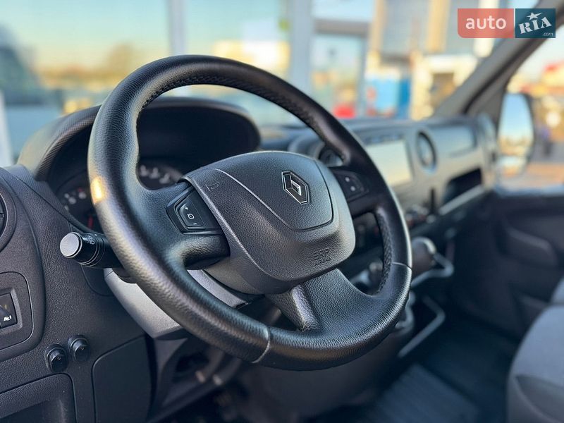 Грузопассажирский фургон Renault Master 2018 в Киеве