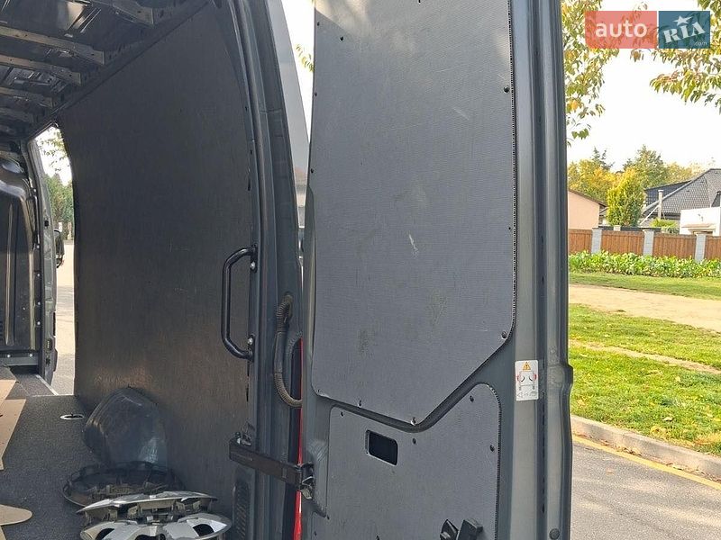 Грузовой фургон Renault Master 2022 в Ровно