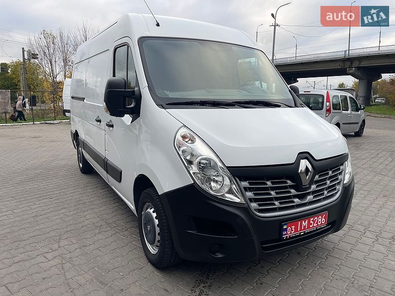 Вантажний фургон Renault Master 2015 в Луцьку