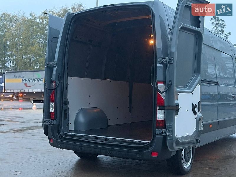 Грузовой фургон Renault Master 2023 в Днепре