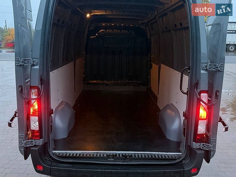 Грузовой фургон Renault Master 2023 в Днепре