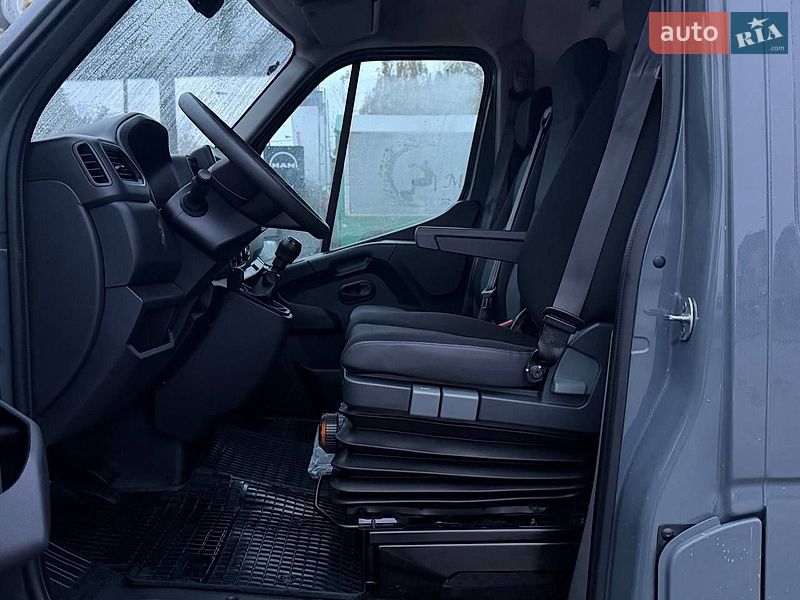 Грузовой фургон Renault Master 2023 в Днепре