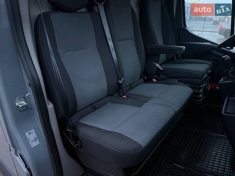 Грузовой фургон Renault Master 2023 в Днепре