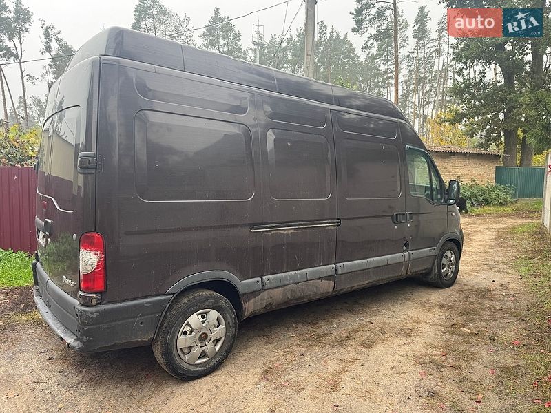 Грузовой фургон Renault Master 2004 в Ирпене