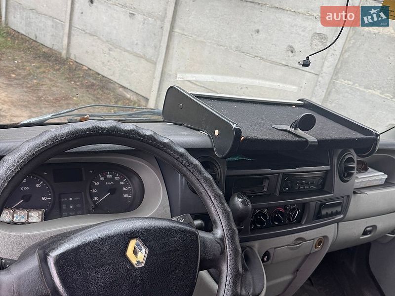 Грузовой фургон Renault Master 2004 в Ирпене