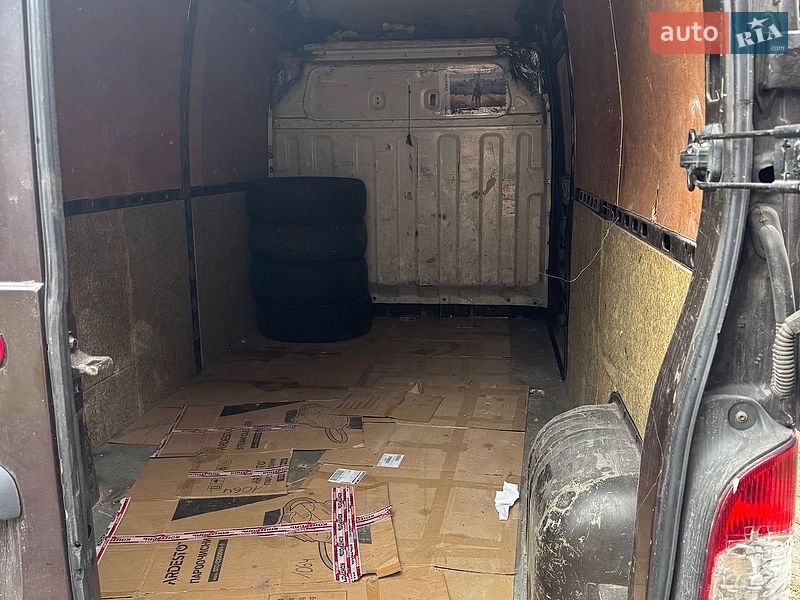 Грузовой фургон Renault Master 2004 в Ирпене
