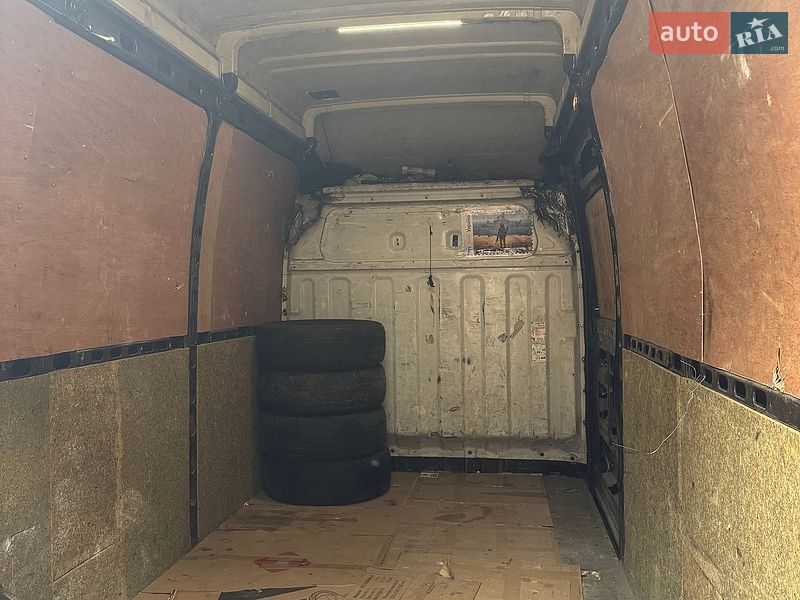 Грузовой фургон Renault Master 2004 в Ирпене