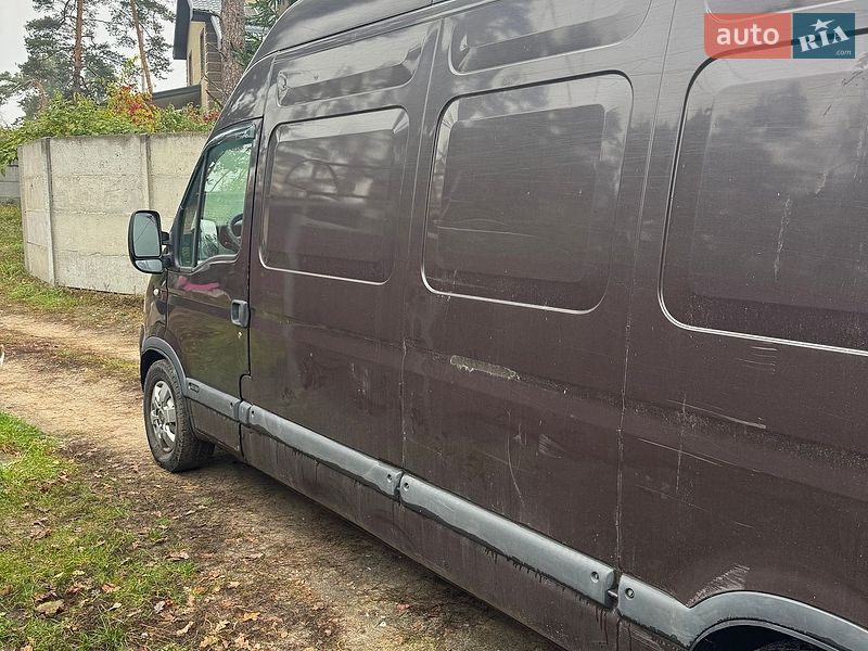 Грузовой фургон Renault Master 2004 в Ирпене