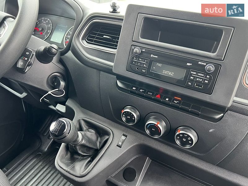 Вантажний фургон Renault Master 2022 в Дубні