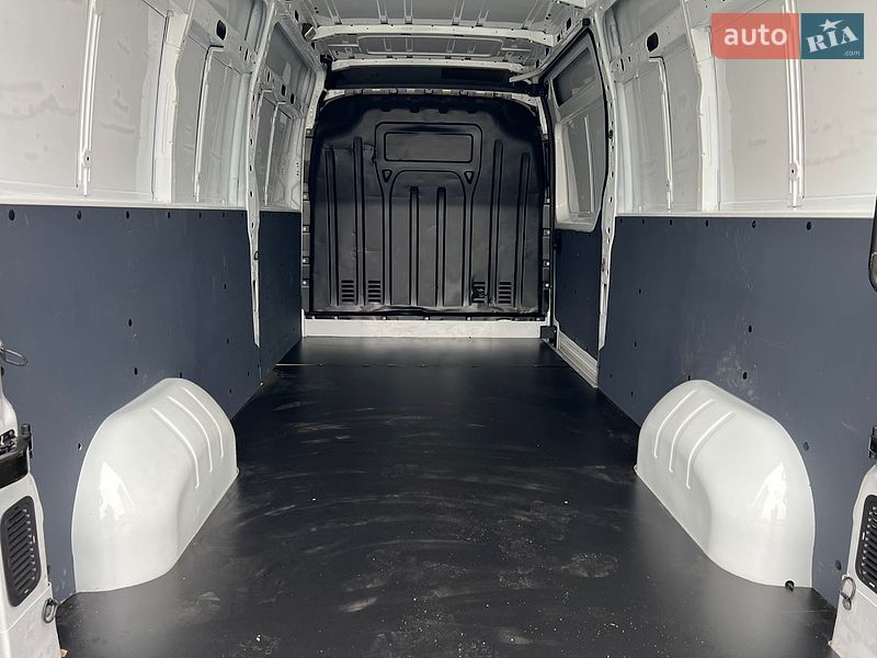 Вантажний фургон Renault Master 2022 в Дубні
