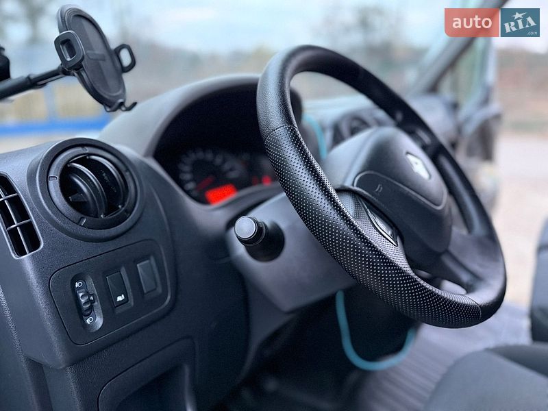 Тентованый Renault Master 2016 в Львове