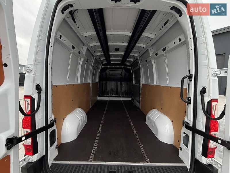 Вантажний фургон Renault Master 2022 в Дубні