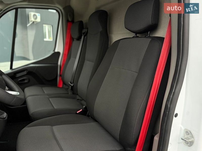 Вантажний фургон Renault Master 2022 в Дубні