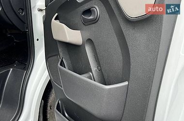 Вантажний фургон Renault Master 2015 в Києві
