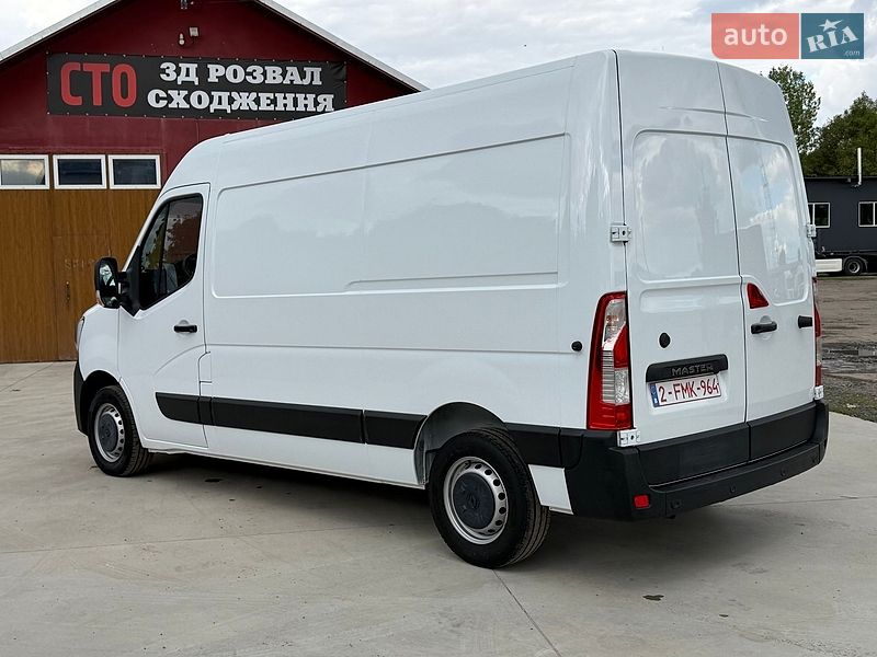 Вантажний фургон Renault Master 2023 в Млиніві