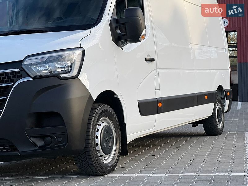 Грузовой фургон Renault Master 2023 в Дубно