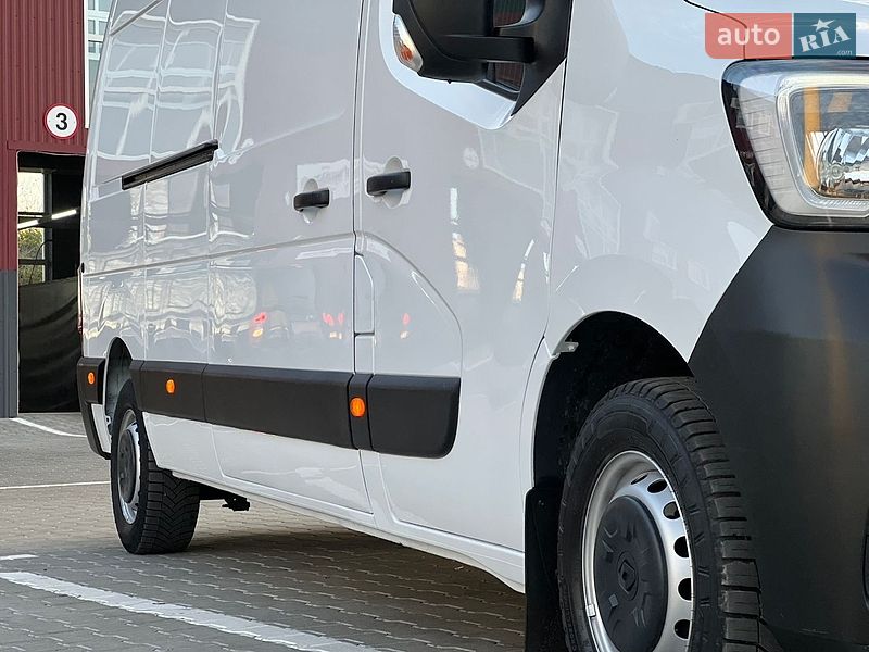 Грузовой фургон Renault Master 2023 в Дубно