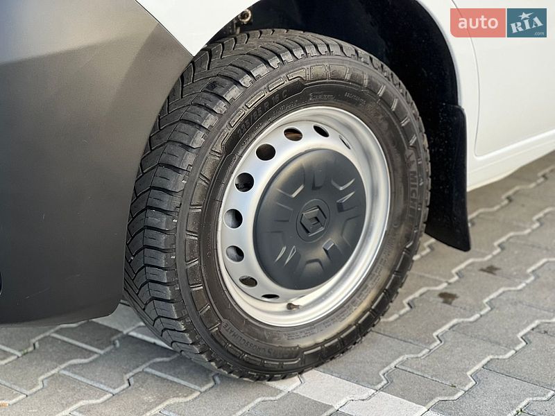 Грузовой фургон Renault Master 2023 в Дубно