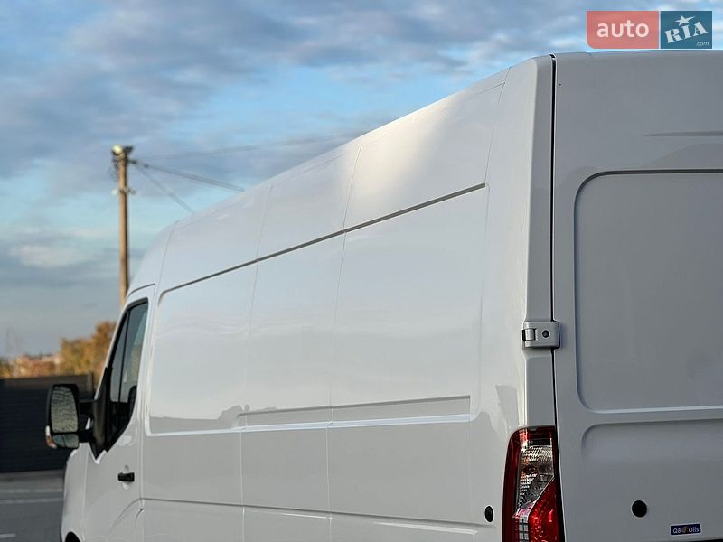 Грузовой фургон Renault Master 2023 в Дубно