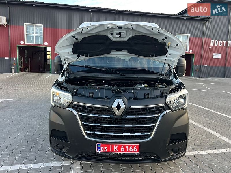 Грузовой фургон Renault Master 2023 в Дубно