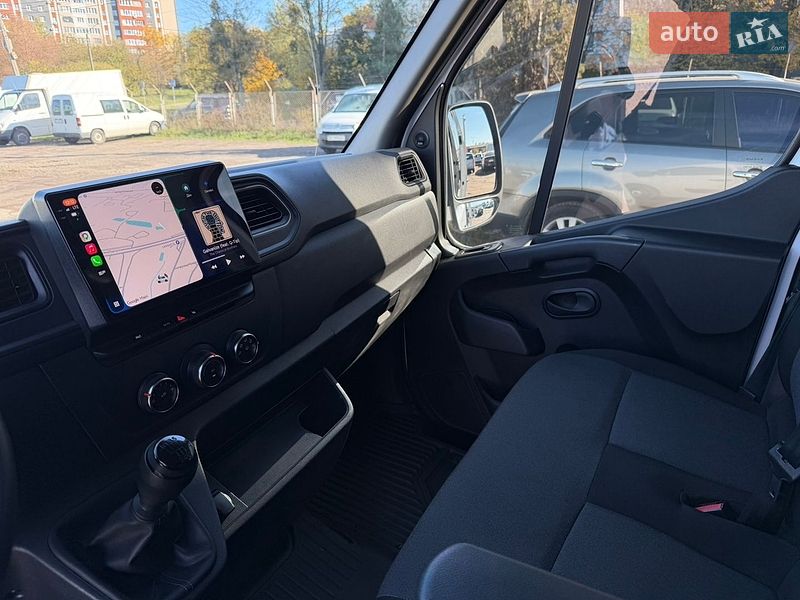 Вантажний фургон Renault Master 2022 в Львові