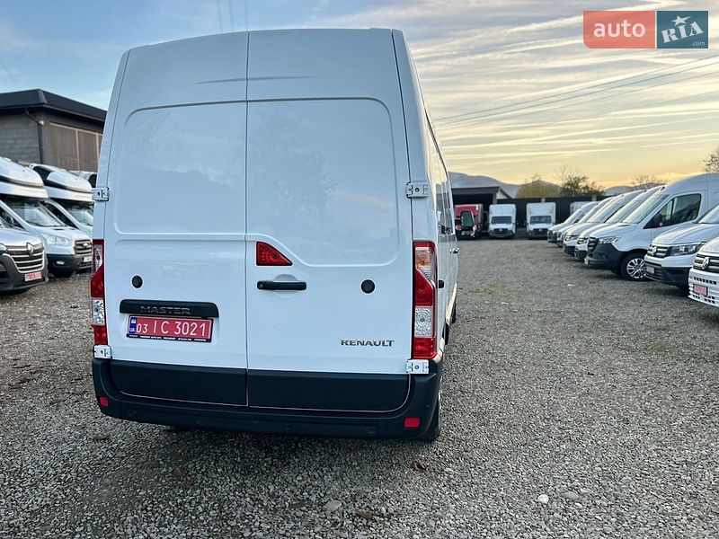 Вантажний фургон Renault Master 2021 в Хусті