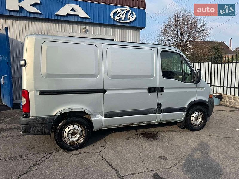 Грузовой фургон Renault Master 2005 в Умани