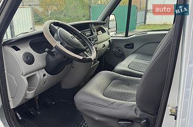 Грузовой фургон Renault Master 2005 в Умани