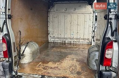 Грузовой фургон Renault Master 2005 в Умани