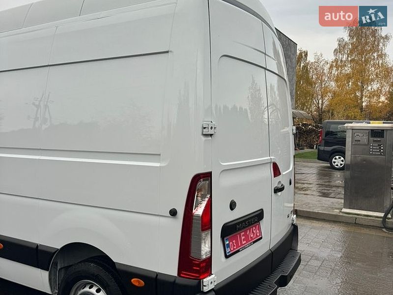 Грузовой фургон Renault Master 2022 в Луцке