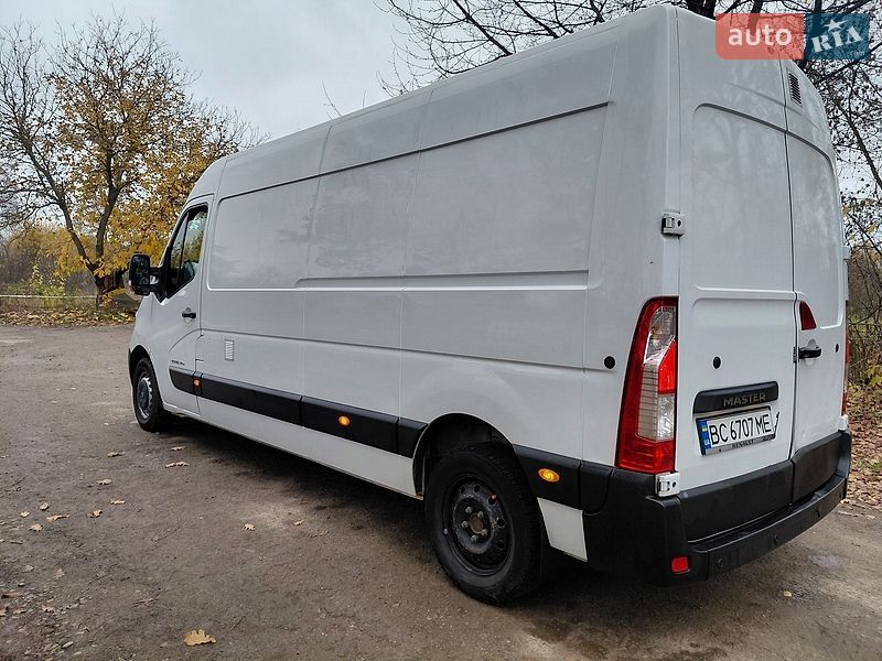 Грузовой фургон Renault Master 2017 в Ивано-Франковске