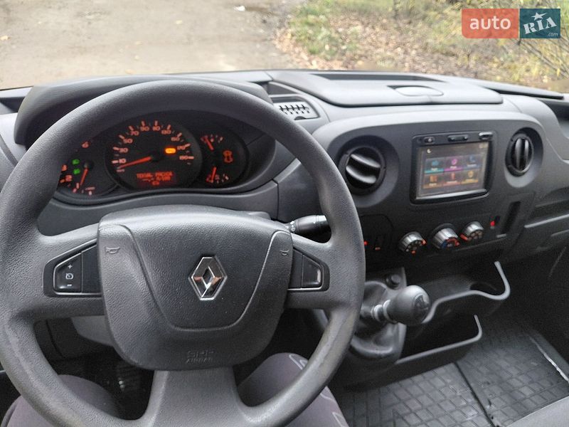 Грузовой фургон Renault Master 2017 в Ивано-Франковске