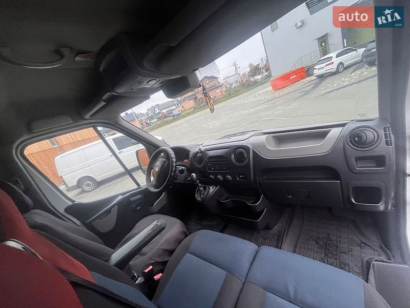 Грузовой фургон Renault Master 2012 в Винниках