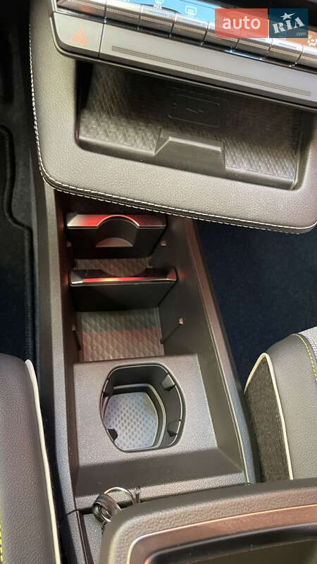 Внедорожник / Кроссовер Renault Megane E-Tech Electric 2022 в Мукачево