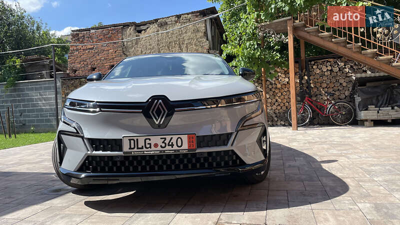 Внедорожник / Кроссовер Renault Megane E-Tech Electric 2022 в Мукачево
