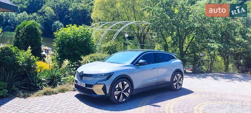 Внедорожник / Кроссовер Renault Megane E-Tech Electric 2022 в Хмельницком