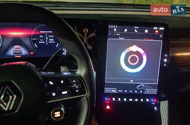 Позашляховик / Кросовер Renault Megane E-Tech Electric 2022 в 