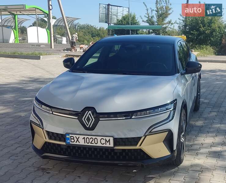 Внедорожник / Кроссовер Renault Megane E-Tech Electric 2022 в Хмельницком