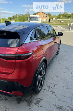 Позашляховик / Кросовер Renault Megane E-Tech Electric 2023 в Чернівцях