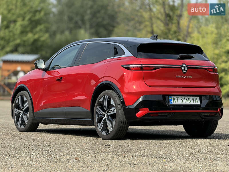 Внедорожник / Кроссовер Renault Megane E-Tech Electric 2022 в Долине