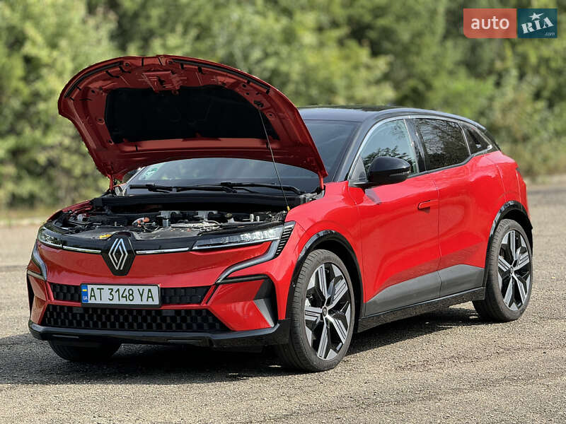 Внедорожник / Кроссовер Renault Megane E-Tech Electric 2022 в Долине