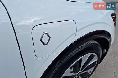 Позашляховик / Кросовер Renault Megane E-Tech Electric 2022 в 
