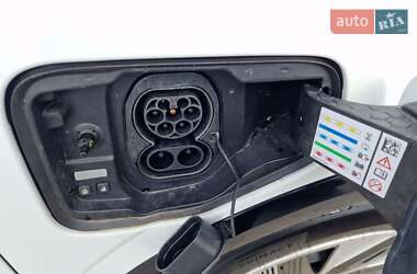 Позашляховик / Кросовер Renault Megane E-Tech Electric 2022 в 