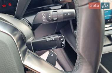 Позашляховик / Кросовер Renault Megane E-Tech Electric 2022 в 